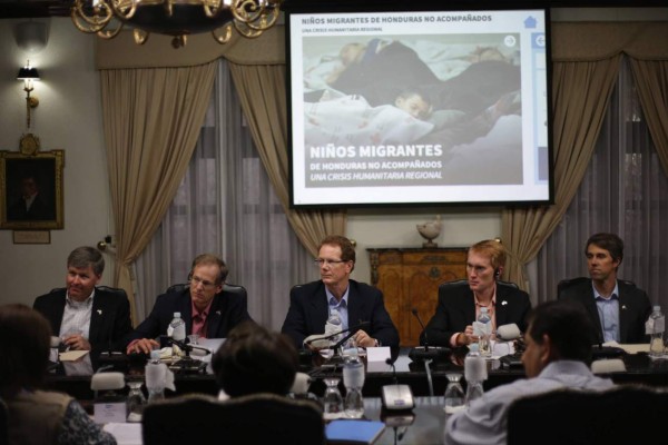 Gobierno hondureño y congresistas de EUA hablan sobre migración