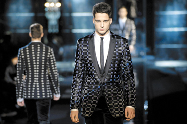 Clásica y sobria Milano Moda Uomo