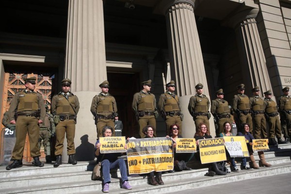 Rebajan condena a hombre que le arrancó los ojos a su mujer