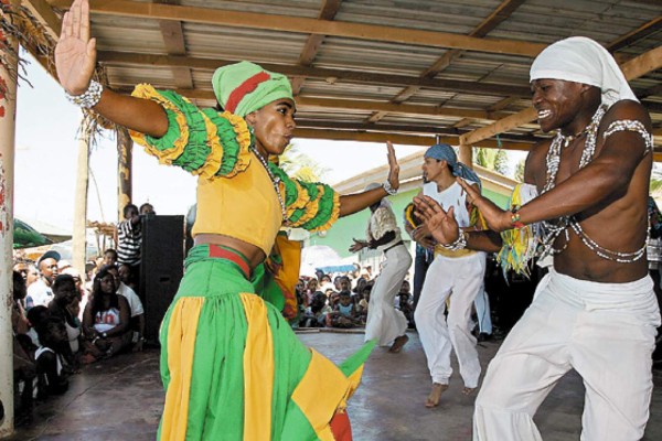 Creencia, baile y machuca = cultura