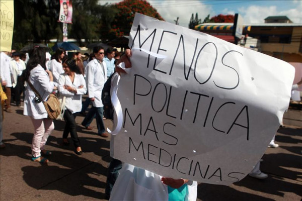Honduras: Gobierno declara ilegal huelga de médicos