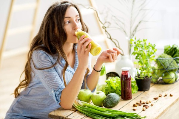 Los jugos detox, especiales para eliminar toxinas mientras entrena
