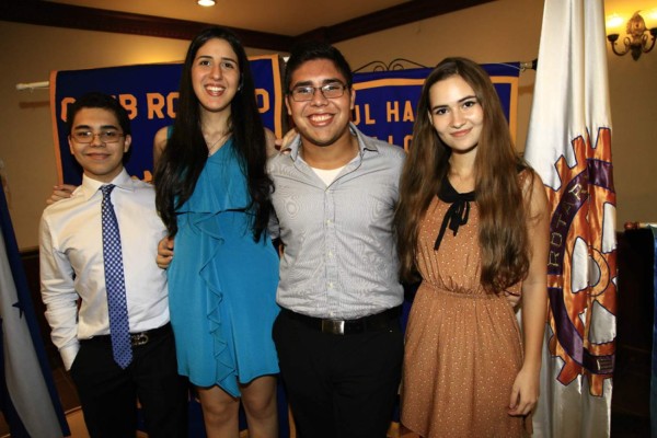 Club Interact es juramentado