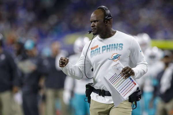 Brian Flores, el hondureño que tiene a Miami soñando con los playoffs