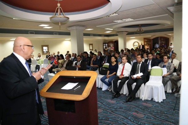 Banco Mundial: Nivel de pobreza es alto y persistente