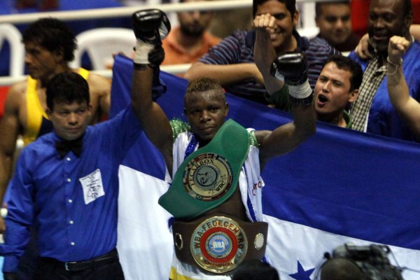 'Escorpión' Ruiz retiene otra vez el título de campeón