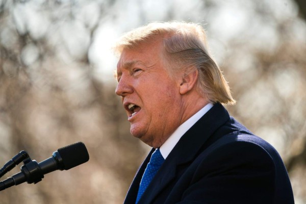 Trump cancela la protección a 200,000 liberianos y les da un año para salir de EEUU