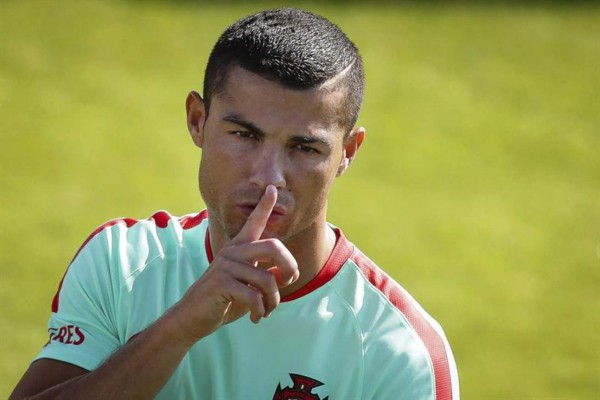 Ronaldo se va del Real Madrid en julio, según un diario portugués