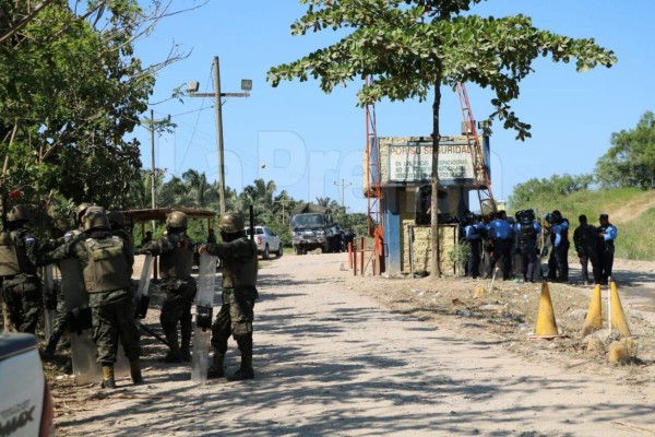 Después de 71 días de toma por parte de sus trabajadores, la empresa Chiquita Honduras retomó sus labores.