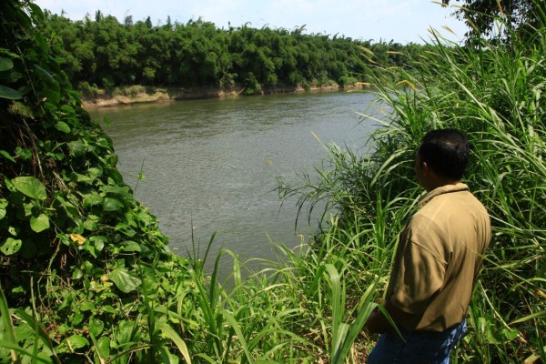 Así peleó un hondureño con un cocodrilo y vivió para contarlo