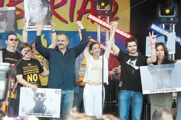 Marchan y cantan por la libertad