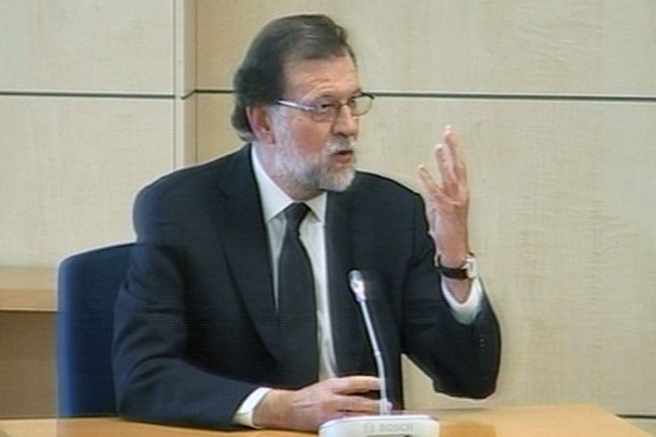 Rajoy niega ante juez haber estado al tanto de la corrupción en su partido