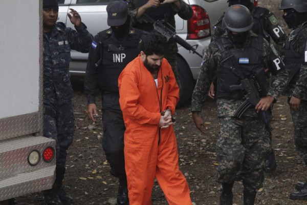 Los ademanes que hundieron a Plutarco Ruiz en la corte