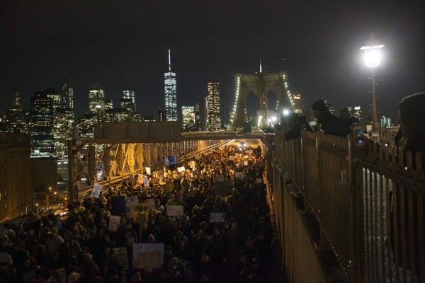 Aumentan protestas raciales en EUA por caso de Eric Garner