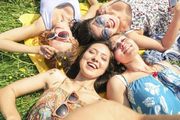 Los 5 tipos de amigas que debes evitar