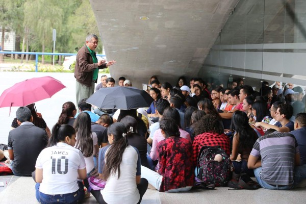 MEU irrespeta petición de estudiantes de querer recibir clases