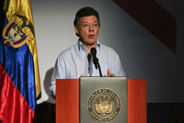 Juan Manuel Santos formaliza su intención de reelegirse