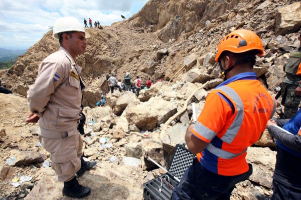 Incertidumbre en rescate de dos mineros en Honduras