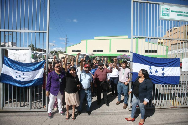 Aumento de L800 no abarca al IP y RNP, dice ministro de Finanzas