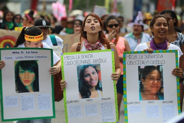 'Ni una menos' exigen las mujeres en el Día contra la violencia machista
