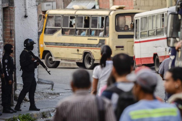 EEUU insta a sus ciudadanos a no viajar a Venezuela