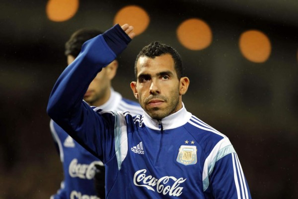 Carlos Tévez y su dramática historia de supervivencia