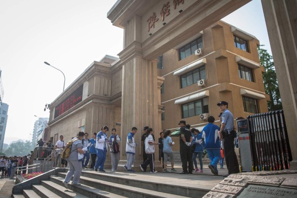 Robot dotado de inteligencia reprueba exámenes en China