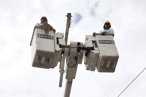 Con déficit de L10,000 millones cerrará Enee el 2014