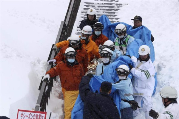 Ocho muertos deja una avalancha de nieve en Japón