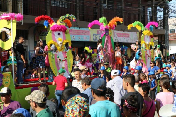 Tegucigalpa y El Progreso vibran a lo grande con sus carnavales