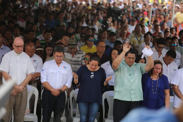 Con jornada de oración inicia demolición del penal de San Pedro Sula