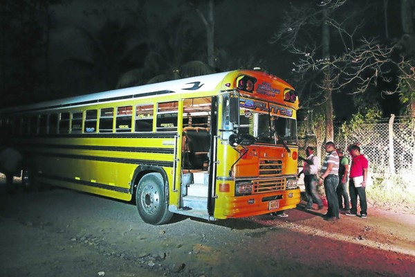 Ataque dentro de un bus deja un muerto y un herido en El Progreso