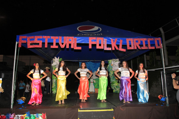 Fiesta de tradiciones hondureñas