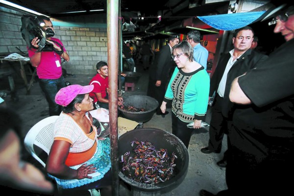 Kubiske: 'Hemos evitado el ingreso de siete toneladas métricas de cocaína a honduras”