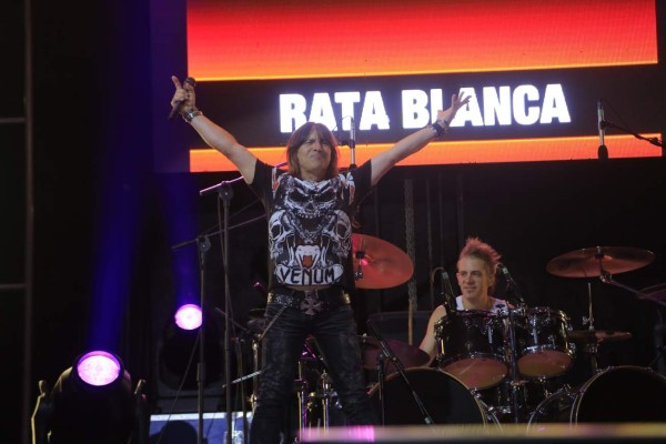 Rata Blanca hizo delirar a los sampedranos