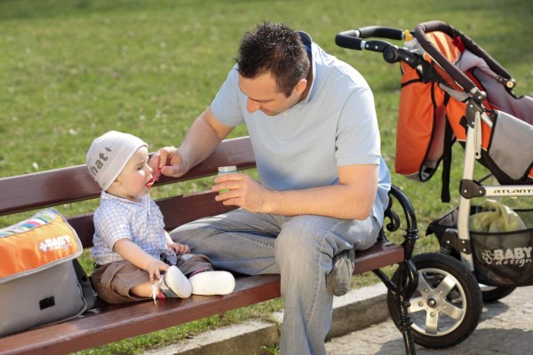 ¿Padres solteros?, el reto de cuidar solo a los hijos