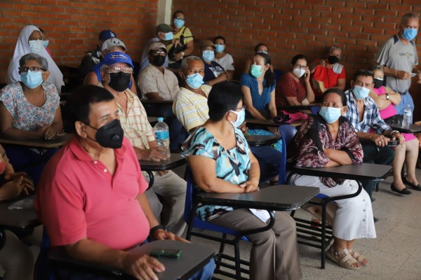 48,000 sampedranos recibirán dosis de Moderna la otra semana