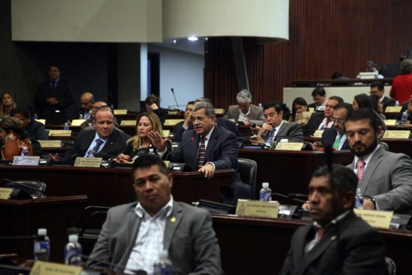Partido Nacional prepara decreto para reglamentar reelección