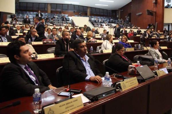 Hasta el lunes retomarán debate de la Ley de Transporte en el Congreso