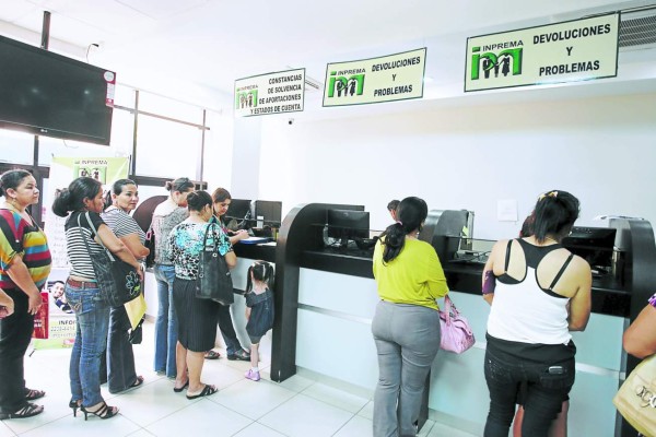 Cerca de 40,000 maestros hondureños dejan de cotizar a la CAP