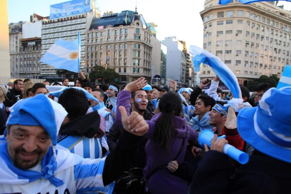 Así vivieron los argentinos el gol de Di María