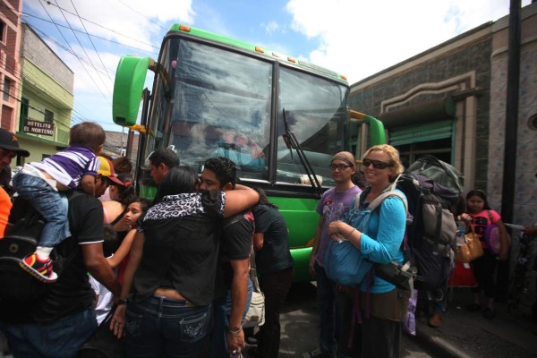 Hoy sale segunda oleada de viajeros de Semana Santa