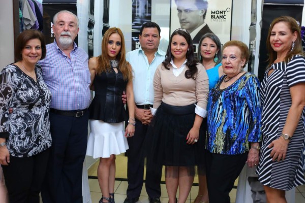 Almacén El Record ofrece brindis de lanzamiento de Emblem de Mont Blanc