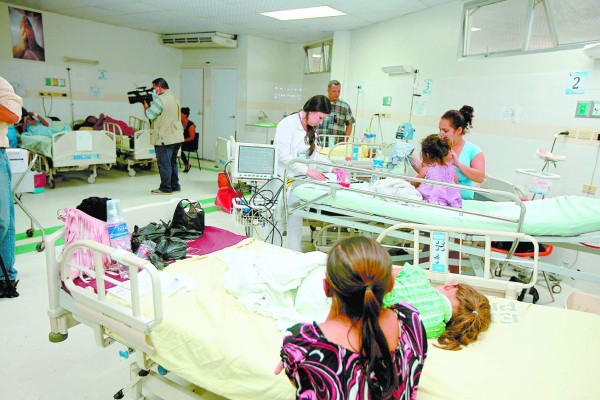 En carpas se atenderá a pacientes con síntoma de dengue y chikungunya