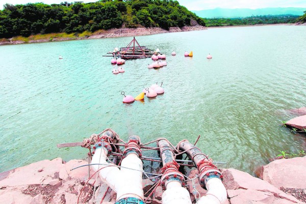 Sanaa garantiza calidad de agua para los capitalinos