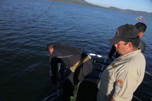 Desaparecen tres hombres en el Lago de Yojoa; hallan uno ahogado