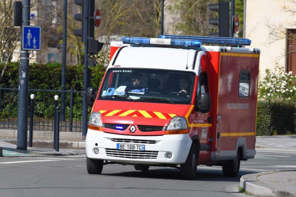 Francia supera los 500 muertos y refuerza el confinamiento con más controles
