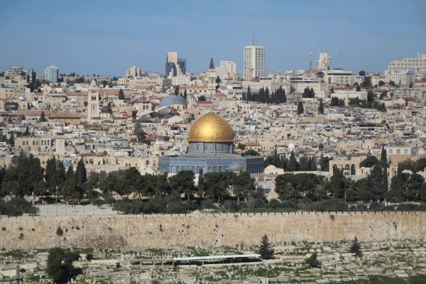 Siguen los pasos de Jesús en la Vieja Jerusalén