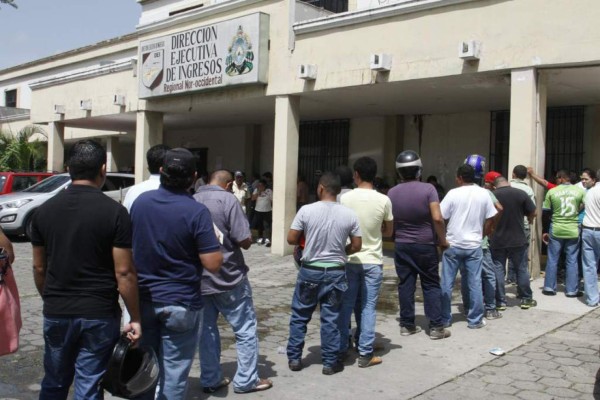 ¿Estás de acuerdo que el Gobierno cierre la DEI?