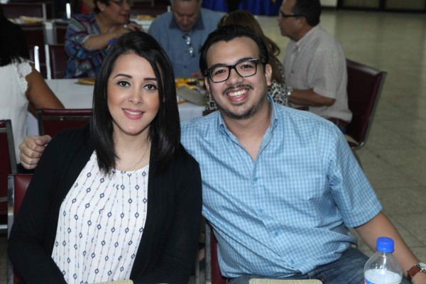 Damas rotarianas celebran su bingo 2016